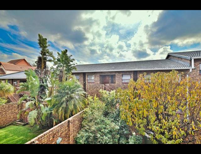 2 BEDROOM APARTMENT FOR SALE IN FERNDALE